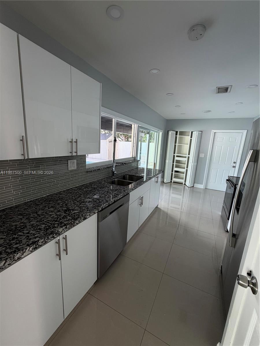 WESTWIND LAKES SEC 2 - Residential