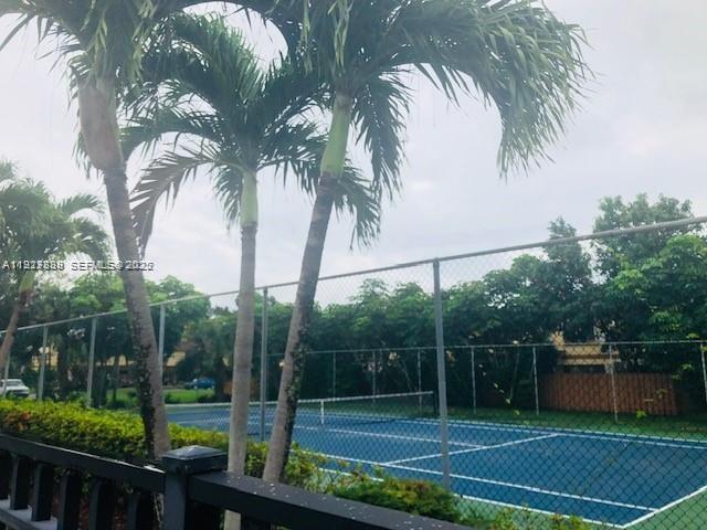 DEL RIO VILLAGE - Residential Lease