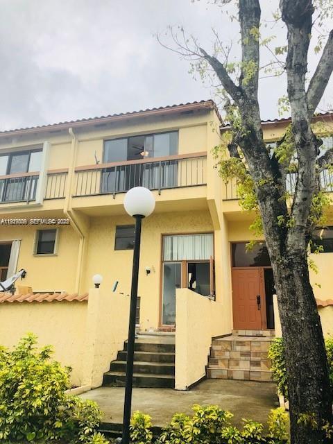 DEL RIO VILLAGE - Residential Lease