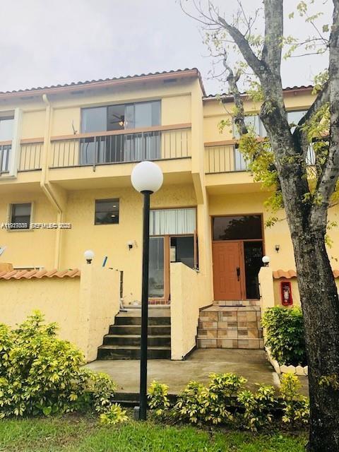 DEL RIO VILLAGE - Residential Lease