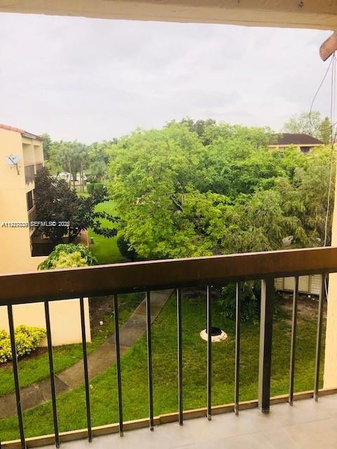 DEL RIO VILLAGE - Residential Lease