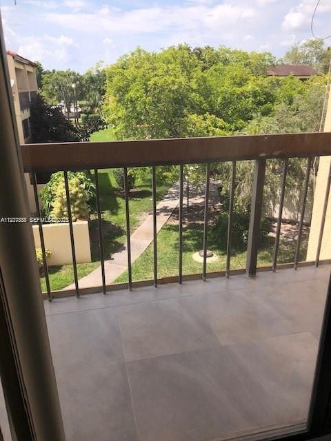 DEL RIO VILLAGE - Residential Lease