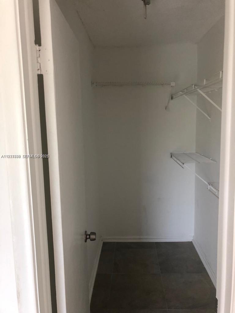 DEL RIO VILLAGE - Residential Lease