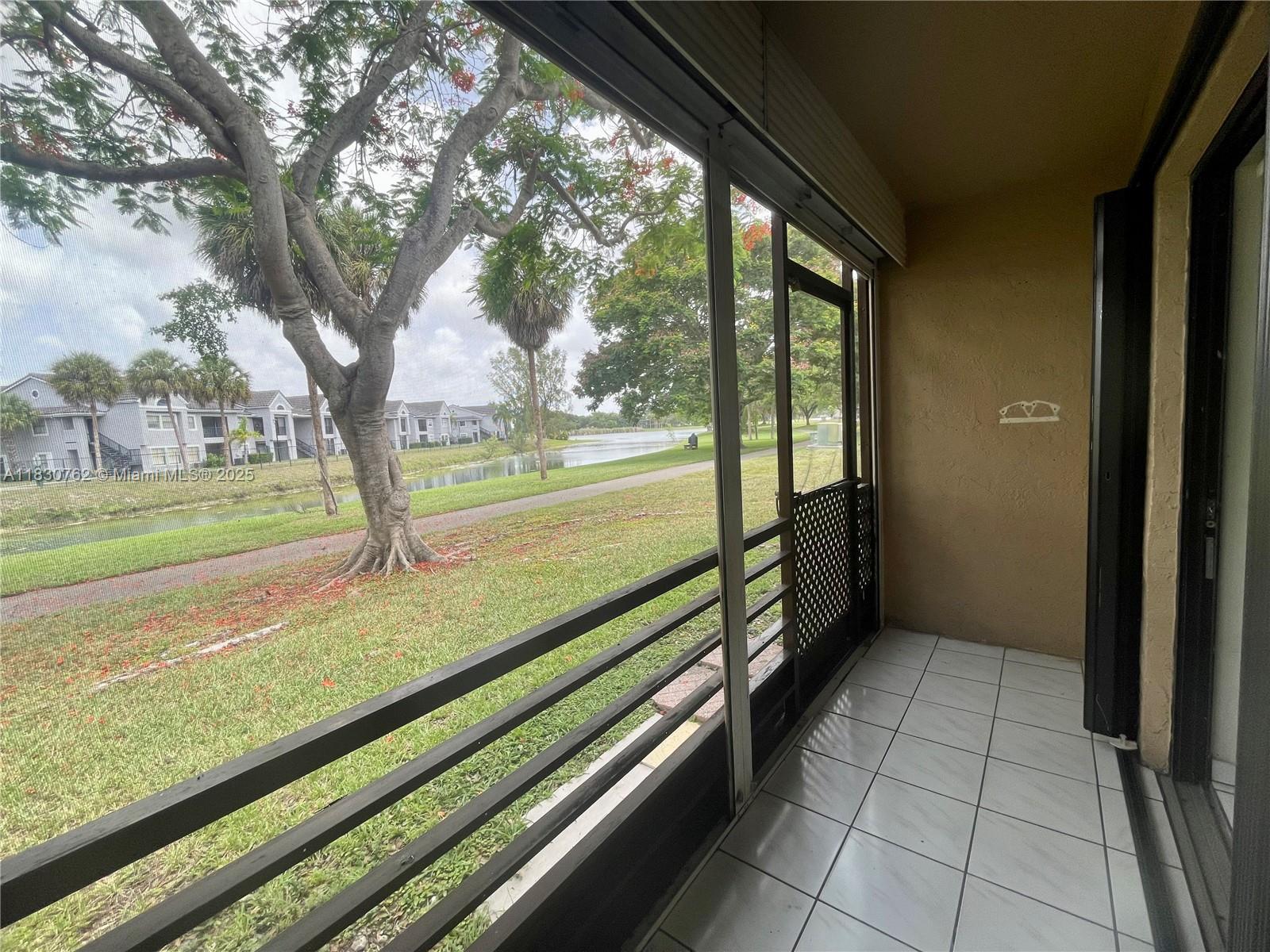 HERON AT THE HAMMOCKS CON - Residential