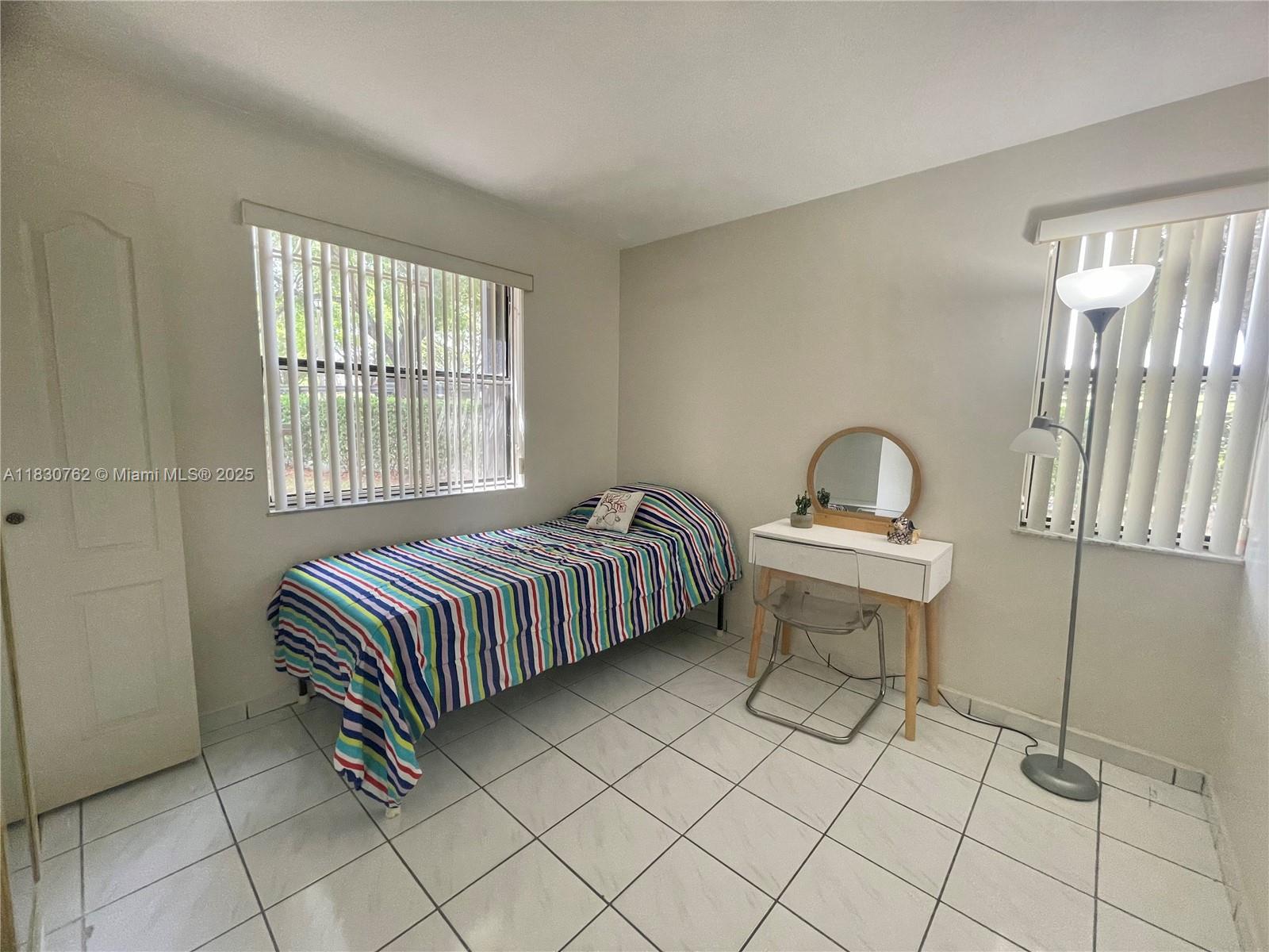 HERON AT THE HAMMOCKS CON - Residential