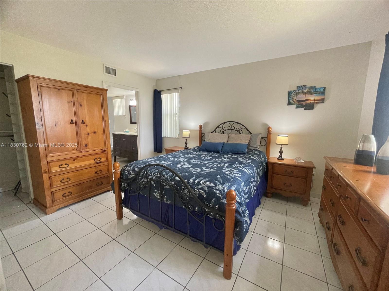 HERON AT THE HAMMOCKS CON - Residential