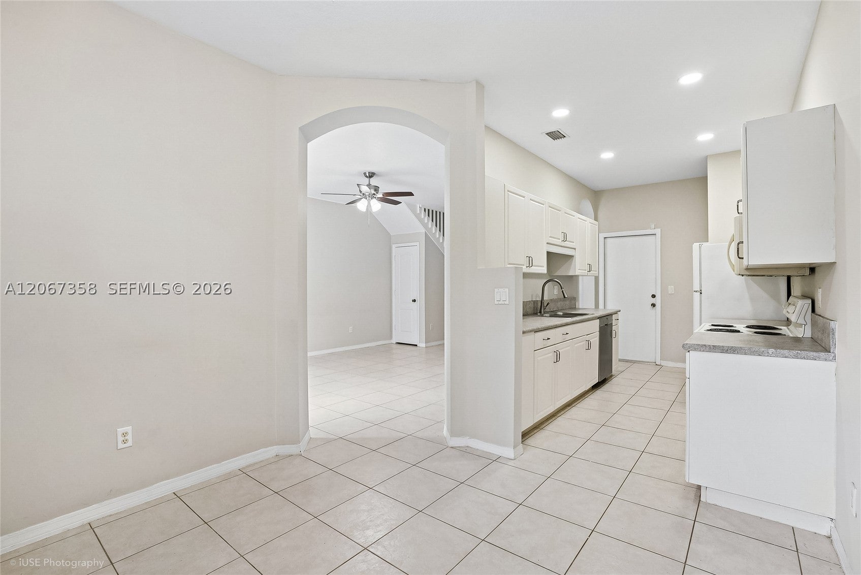 112 Wakulla Springs Way