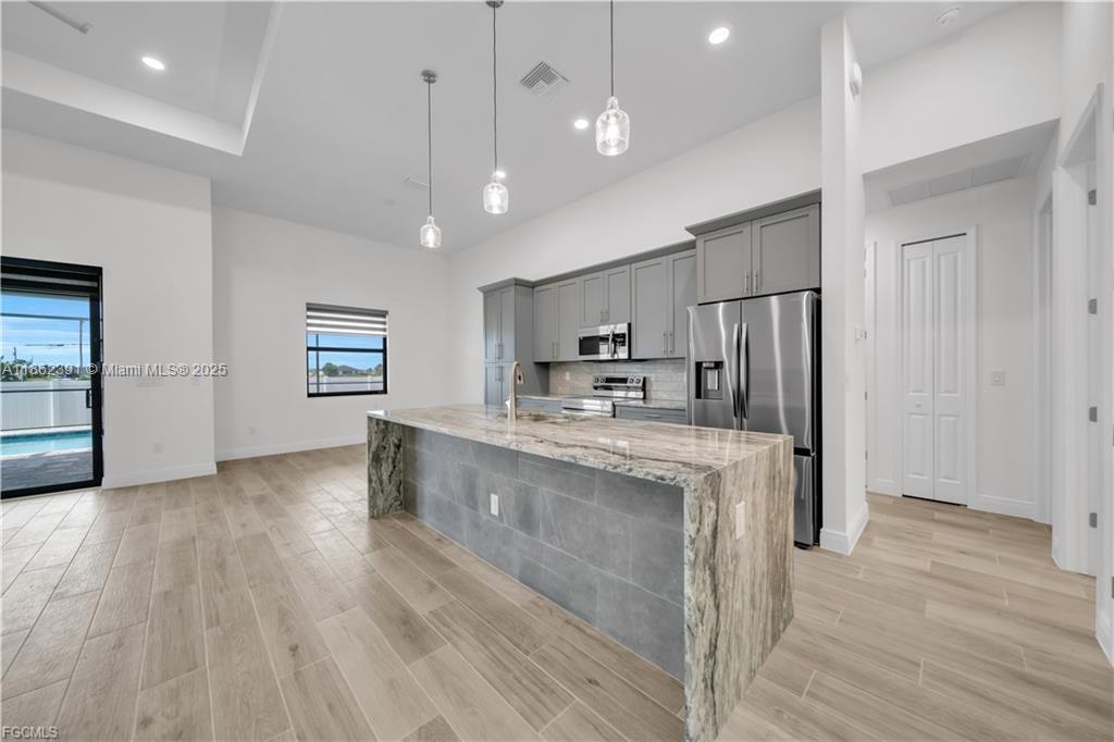 4107 NW 37th ST