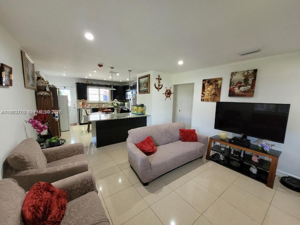 CRESCENT MANOR CONDO INC - Residential