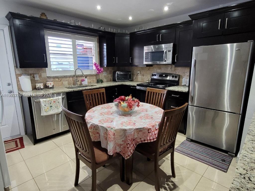 CRESCENT MANOR CONDO INC - Residential