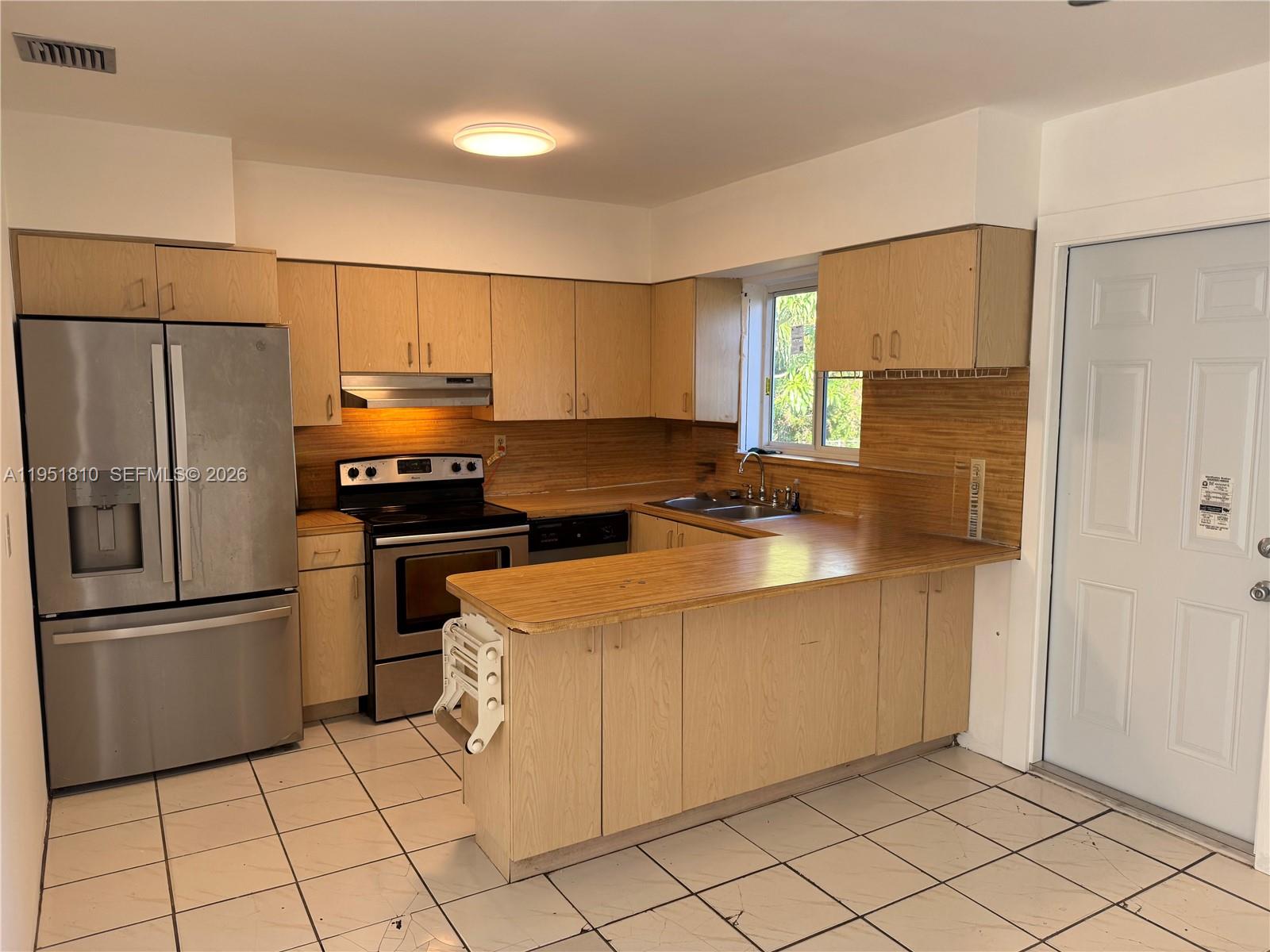 GREENVILLE MANOR - Residential