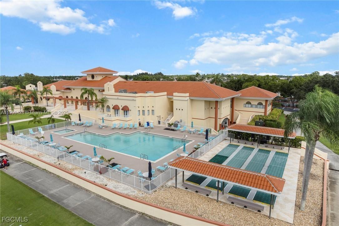 3662 Sabal Springs Blvd