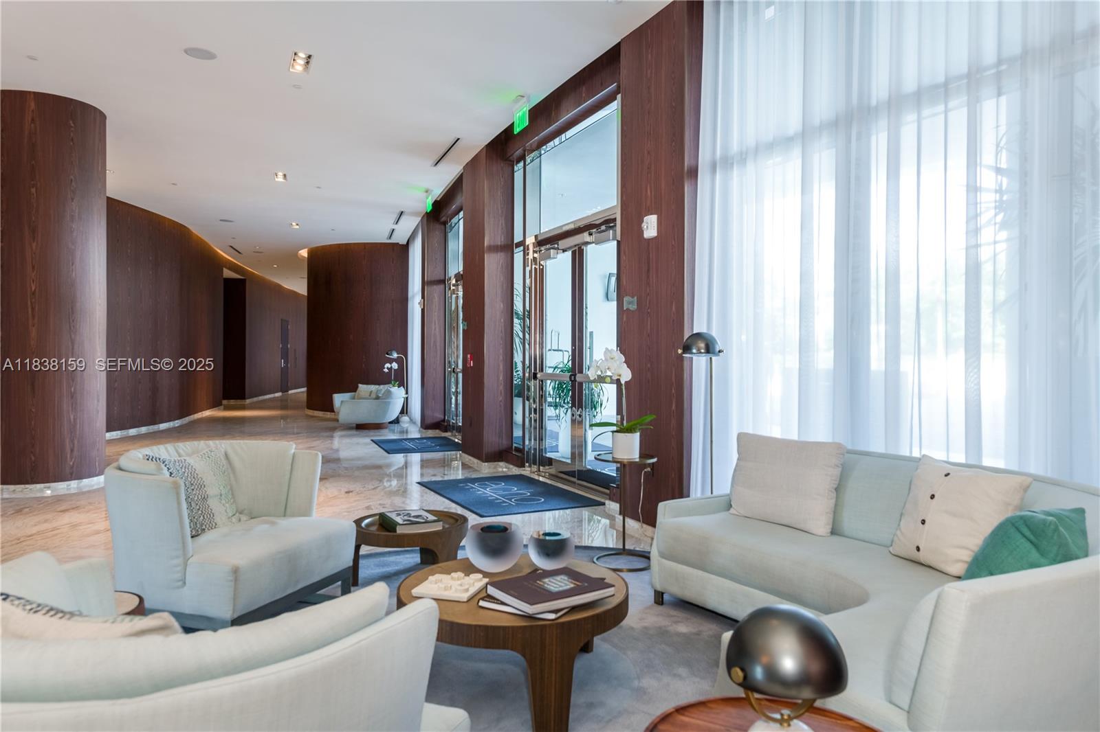 ECHO CONDO - Residential