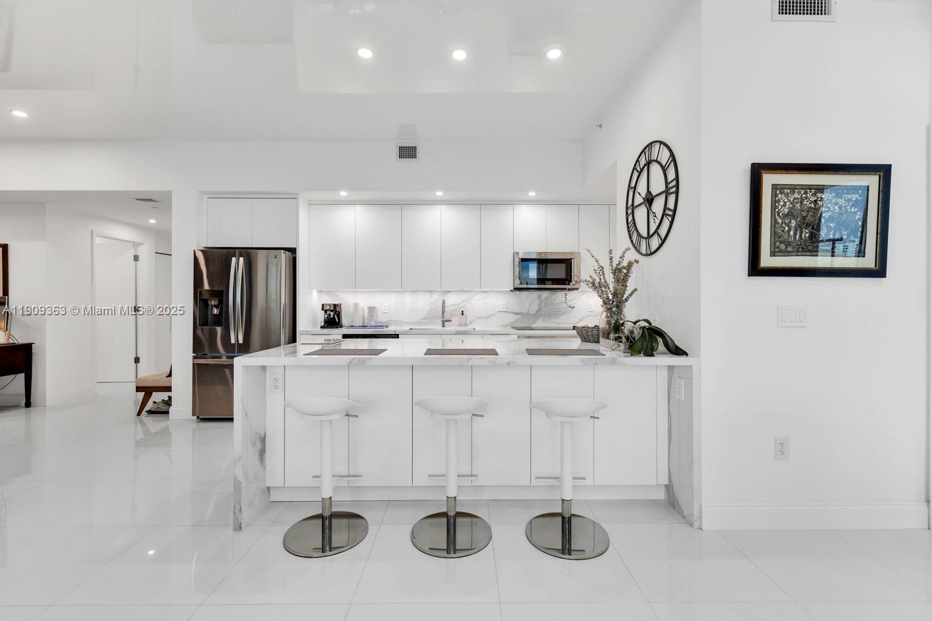 THE ATRIUM AT AVENTURA - Residential