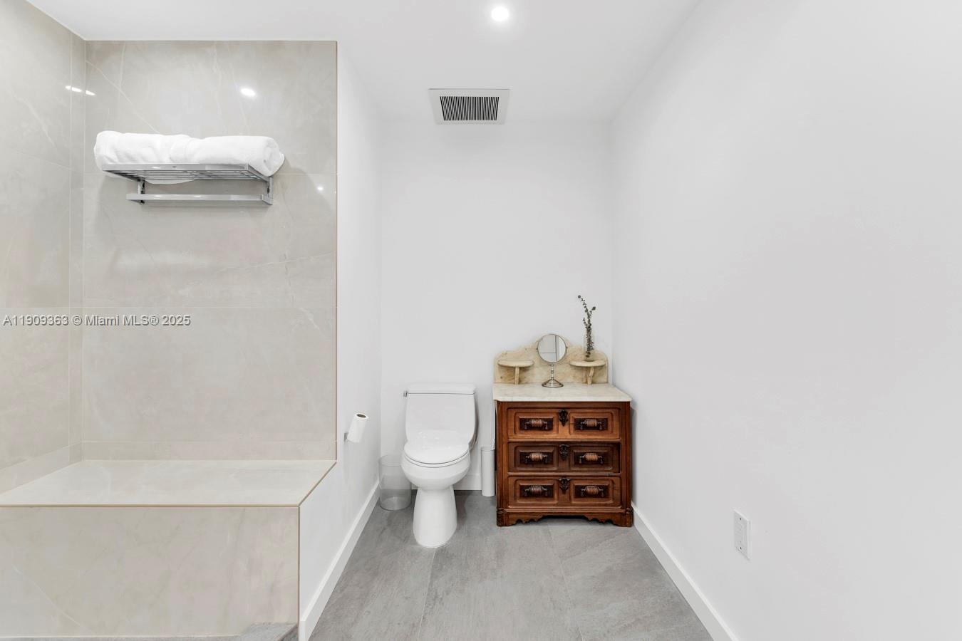 THE ATRIUM AT AVENTURA - Residential