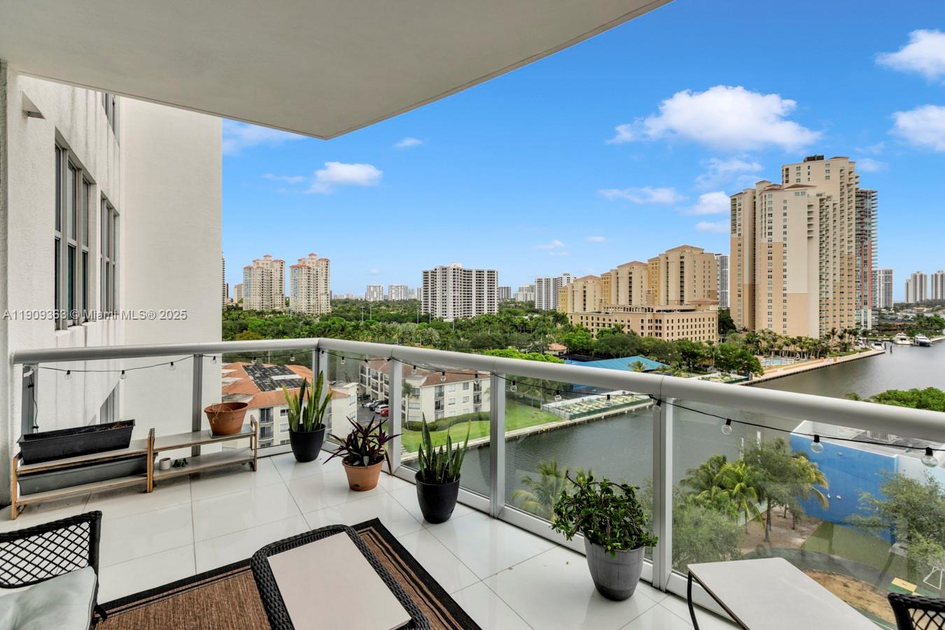 THE ATRIUM AT AVENTURA - Residential