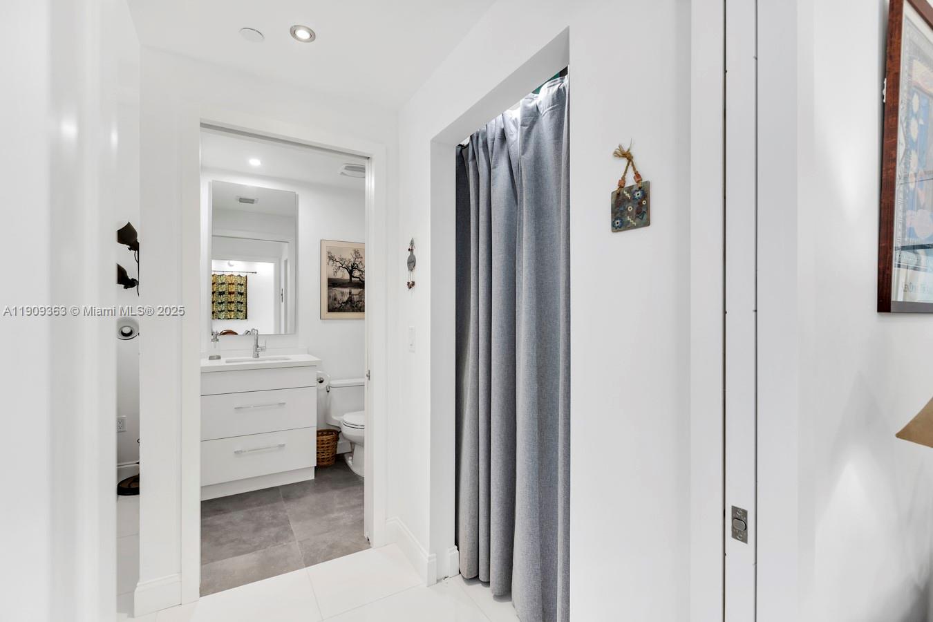 THE ATRIUM AT AVENTURA - Residential