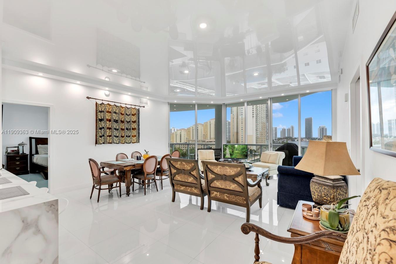 THE ATRIUM AT AVENTURA - Residential