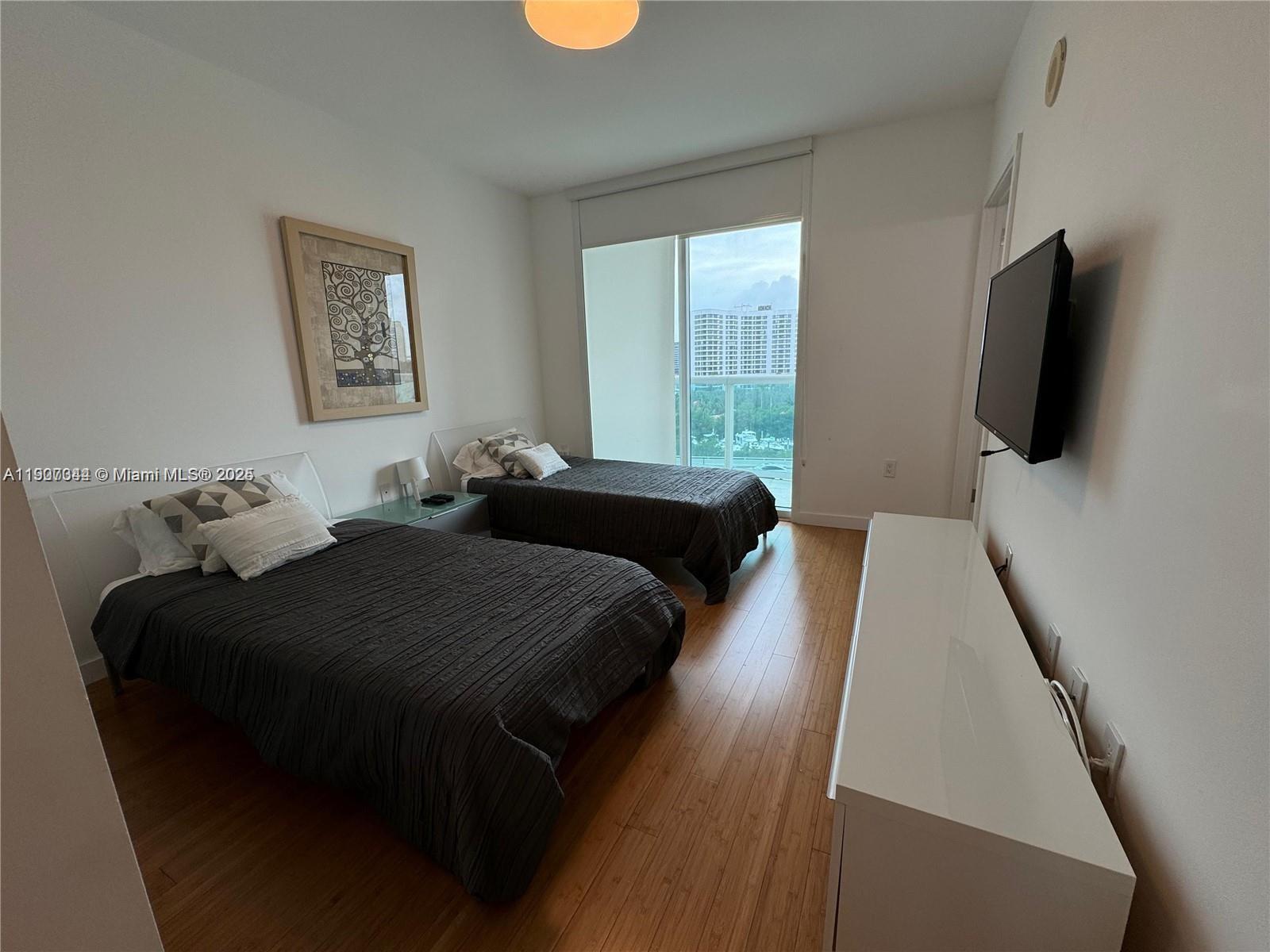 THE PARC AT TURNBERRY ISL - Residential Lease