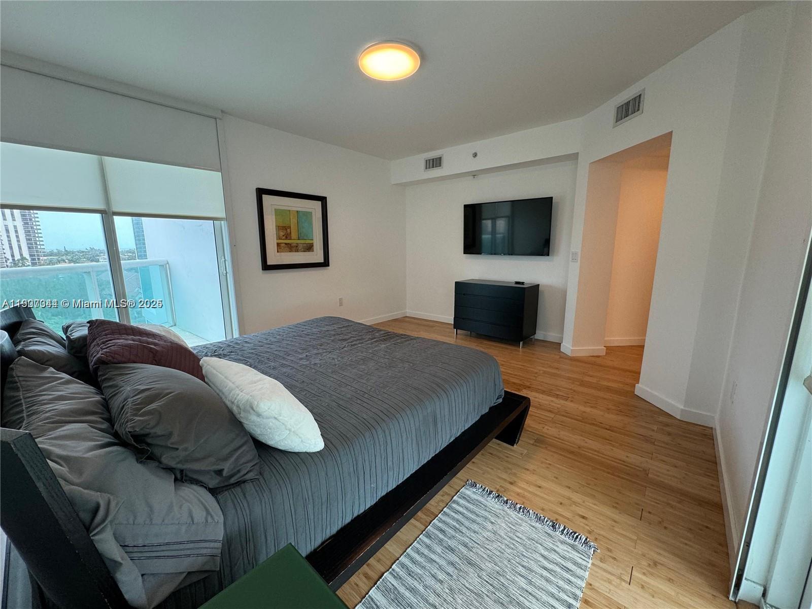 THE PARC AT TURNBERRY ISL - Residential Lease