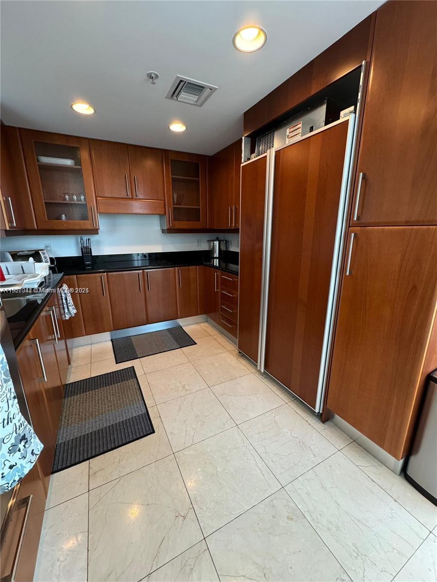 THE PARC AT TURNBERRY ISL - Residential Lease