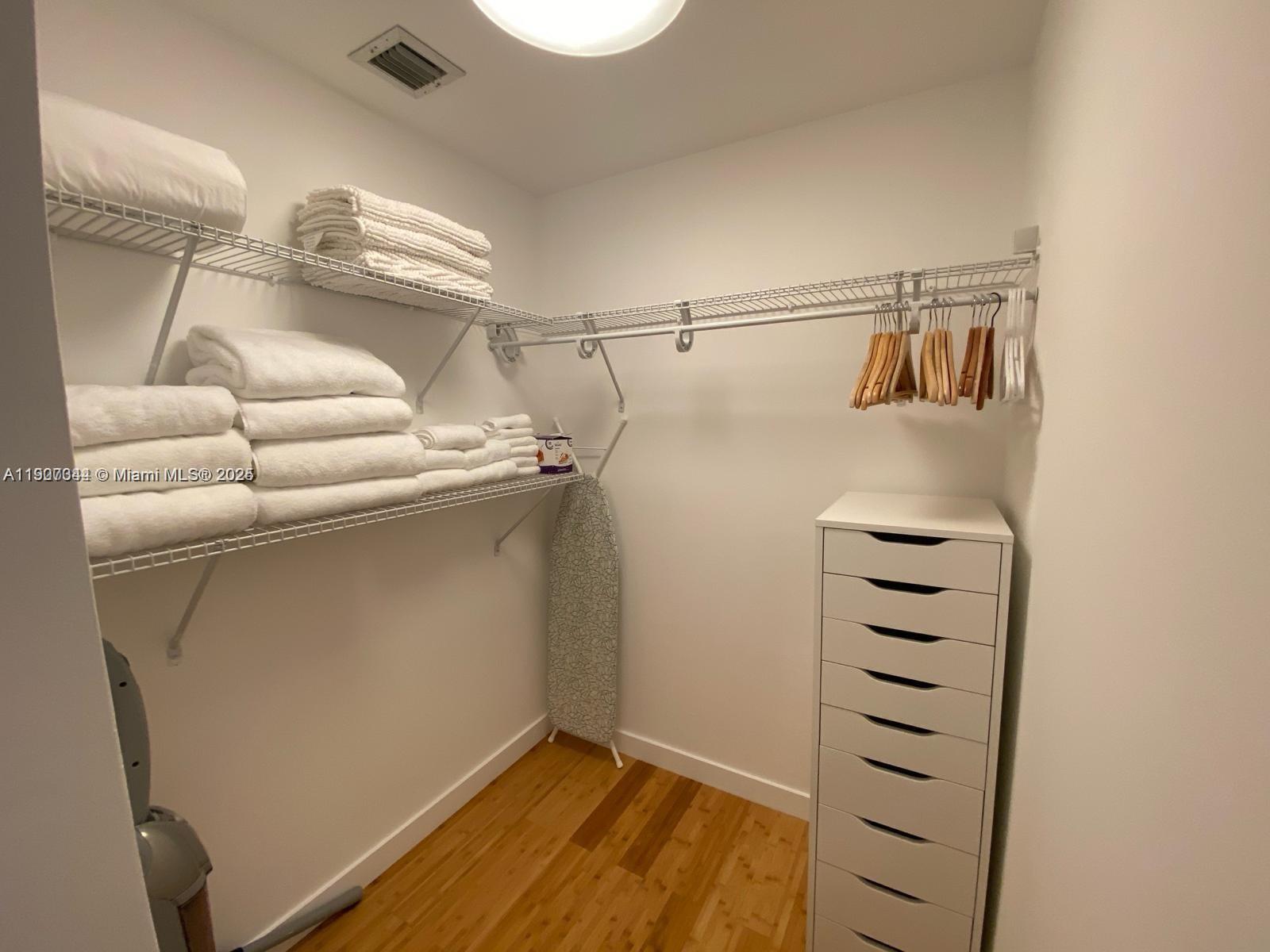 THE PARC AT TURNBERRY ISL - Residential Lease