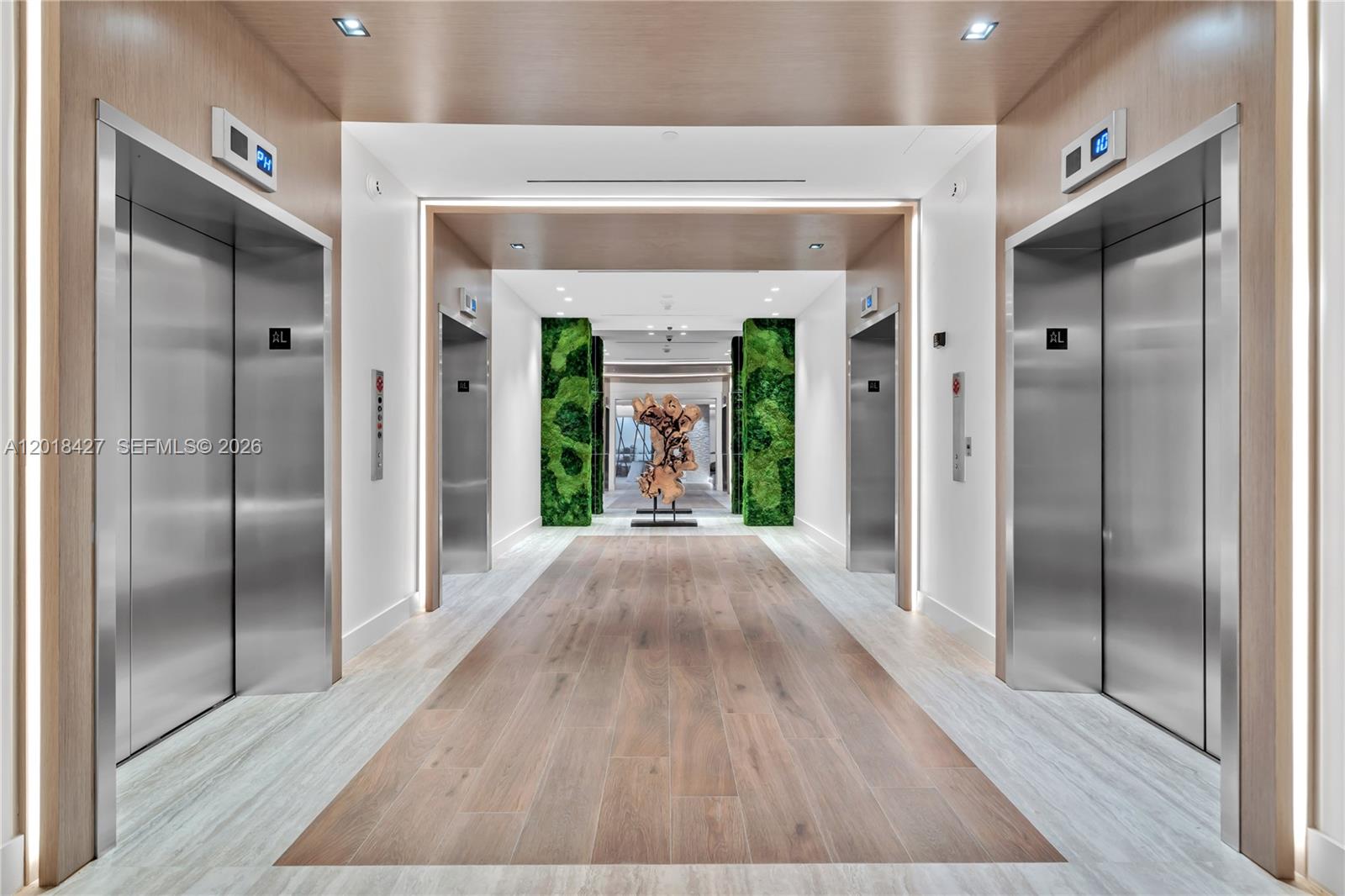 RONEY PALACE CONDO - Residential