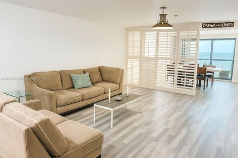 6345 Collins Ave TH-2 Miami Beach FL 33141