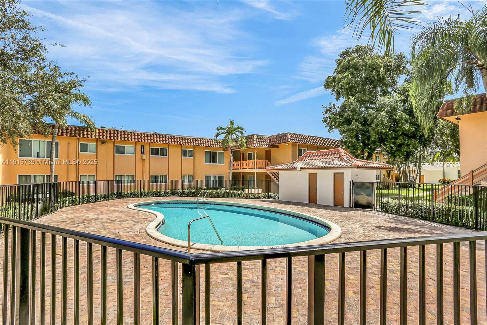 LAKESIDE CONDO AT LAUDERD - Residential Lease