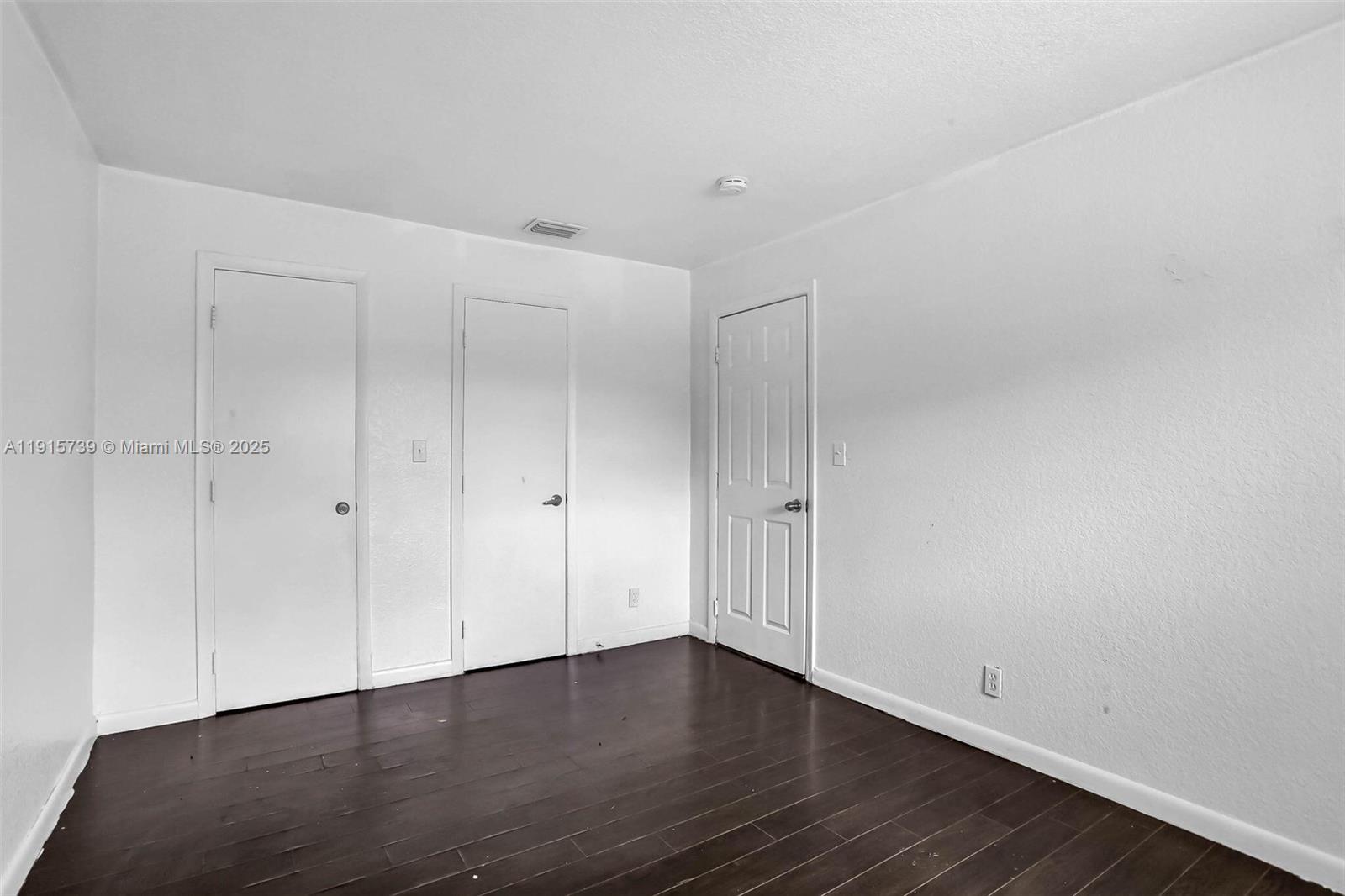 LAKESIDE CONDO AT LAUDERD - Residential Lease