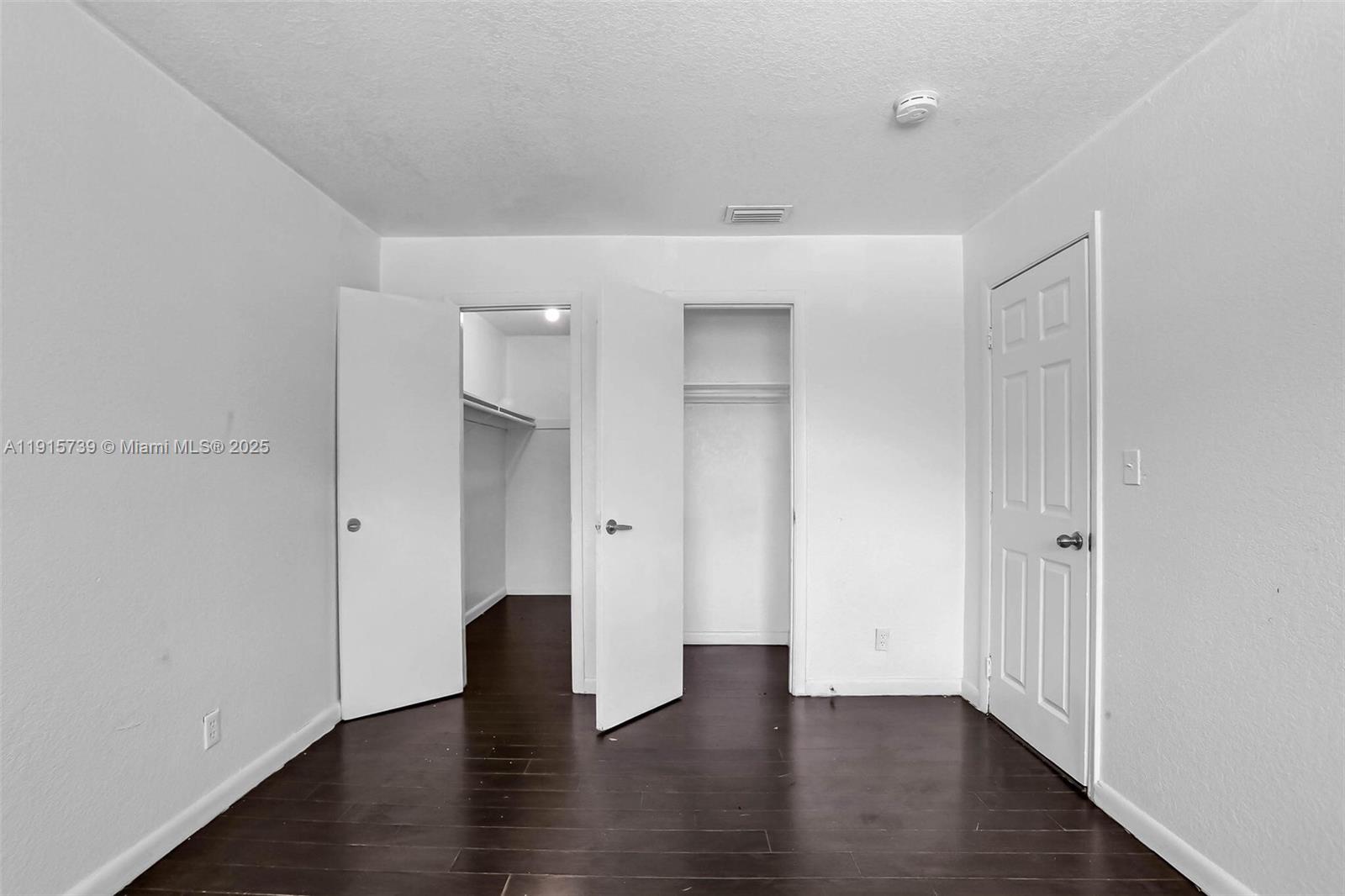 LAKESIDE CONDO AT LAUDERD - Residential Lease