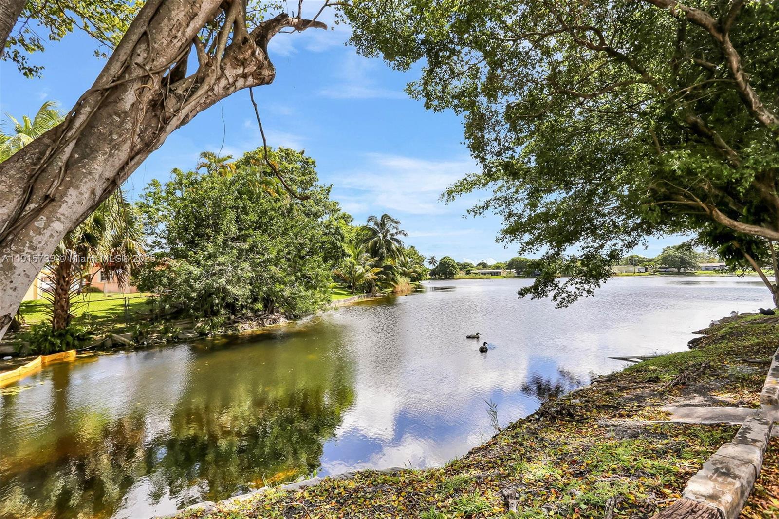 LAKESIDE CONDO AT LAUDERD - Residential Lease