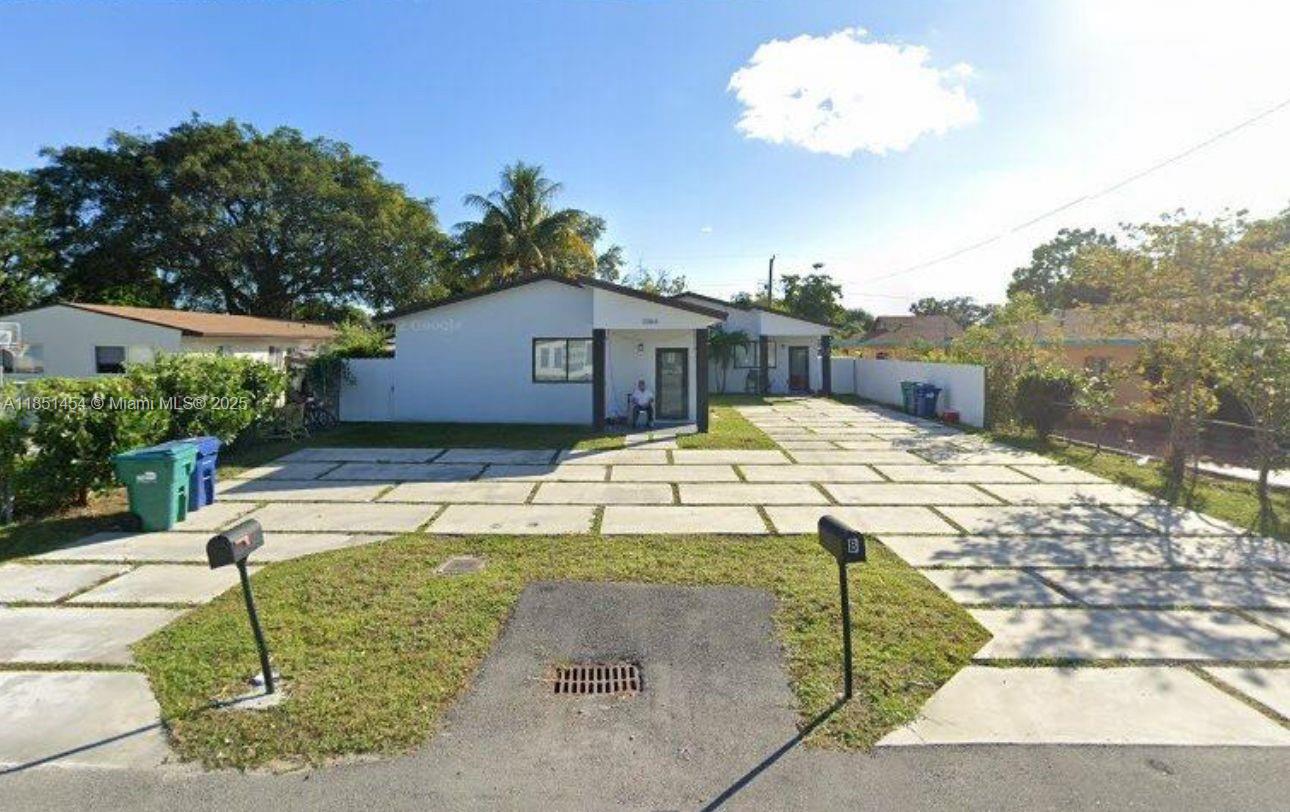 PROPERTY DETAILS
3066 NW 92nd ST
2 3-bedroom / 2-bath units
Approximately 1,928 square feet of construction
Approximately 8,400 square feet of lot
Private parking for 6 cars
Property in excellent condition
Fully rented
