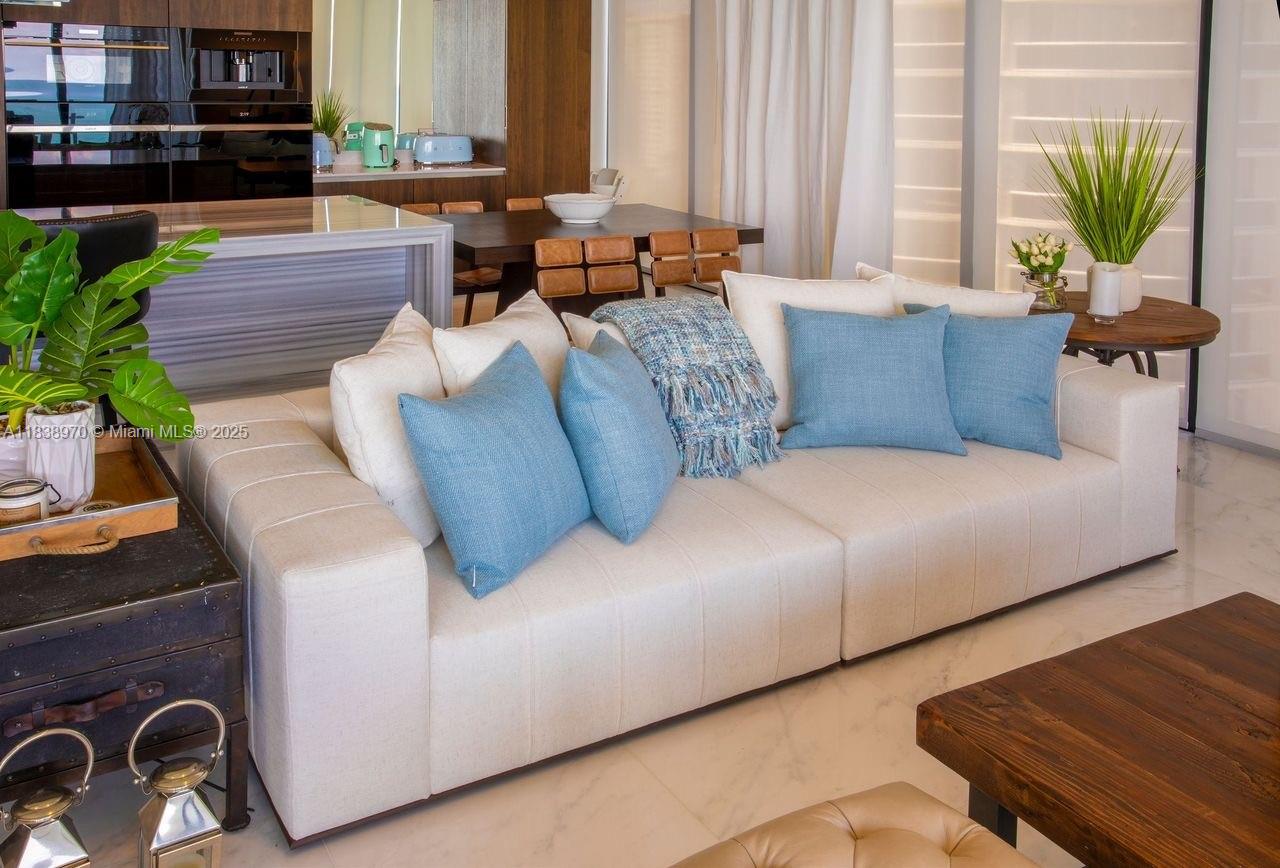 MUSE CONDO - Residential Lease