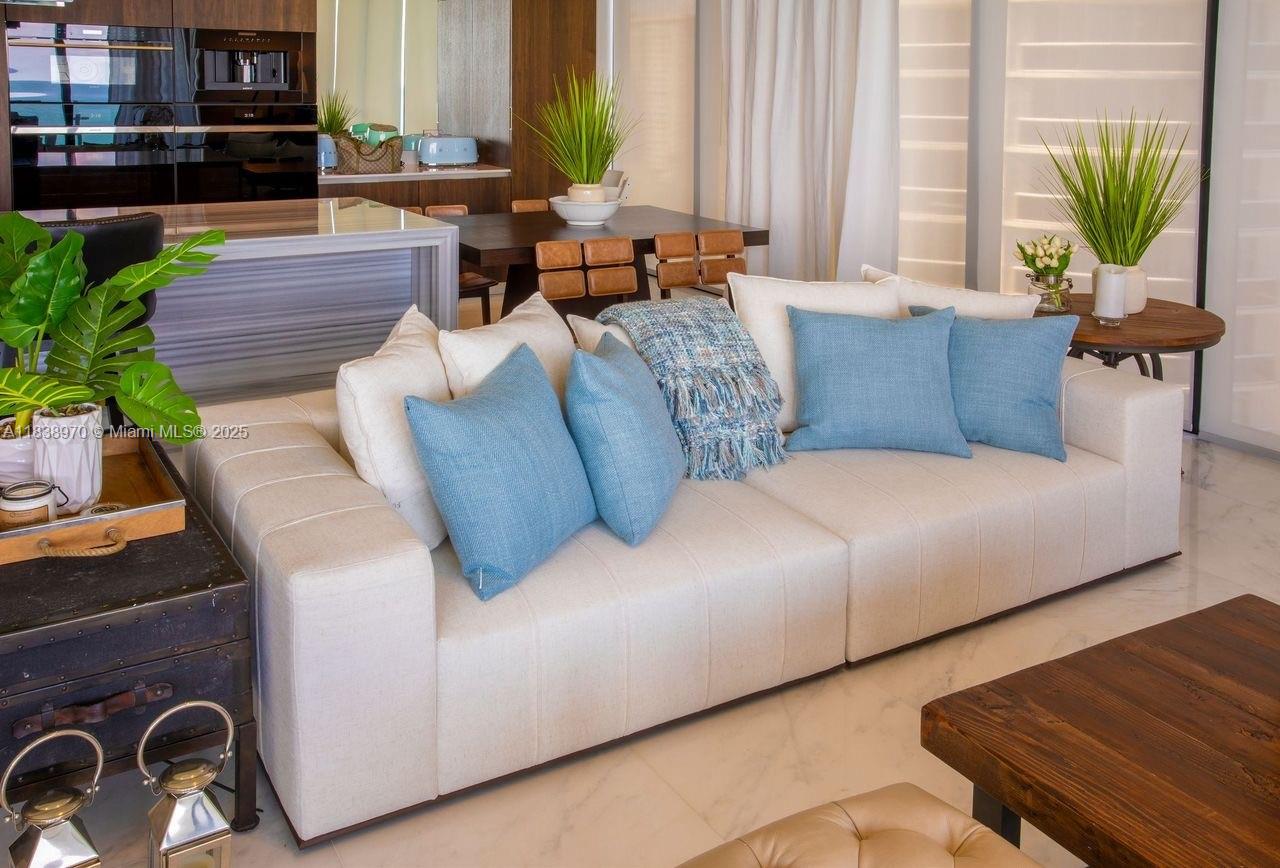 MUSE CONDO - Residential Lease