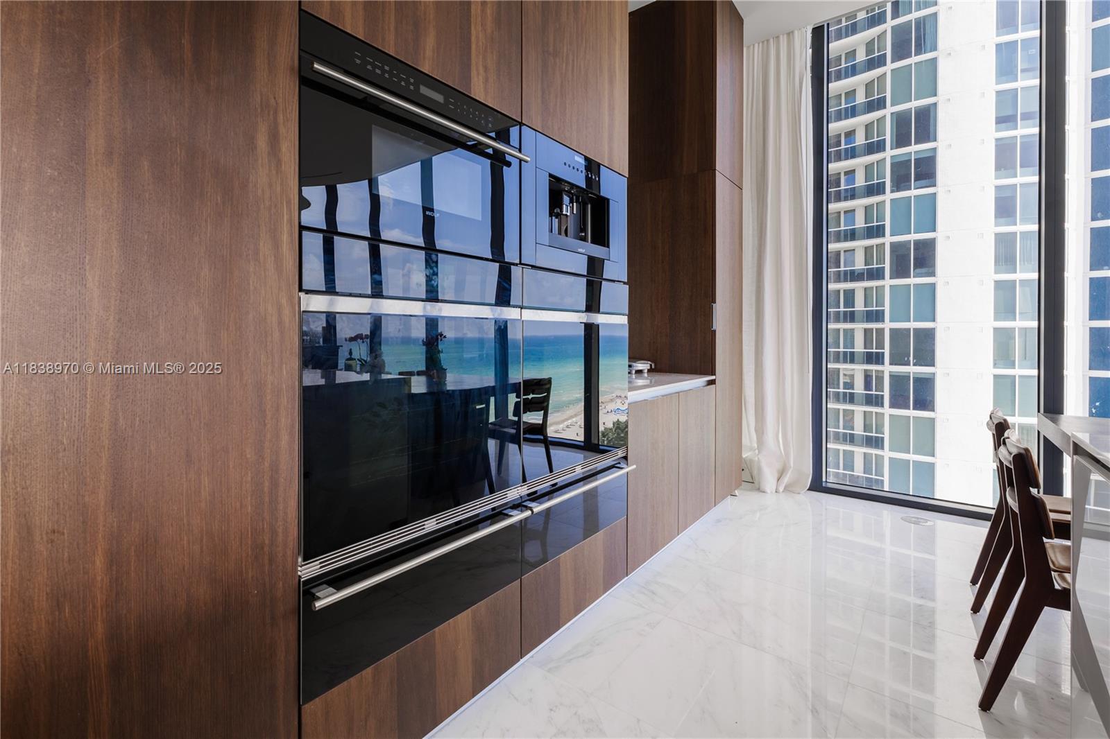 MUSE CONDO - Residential Lease