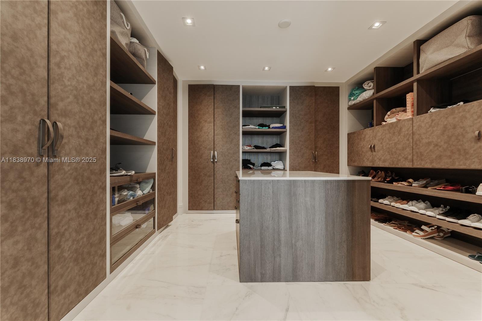 MUSE CONDO - Residential Lease