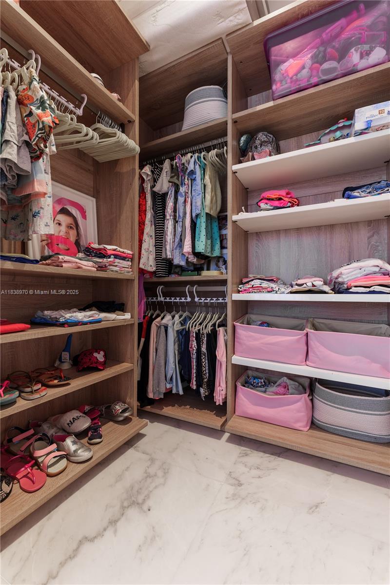 MUSE CONDO - Residential Lease