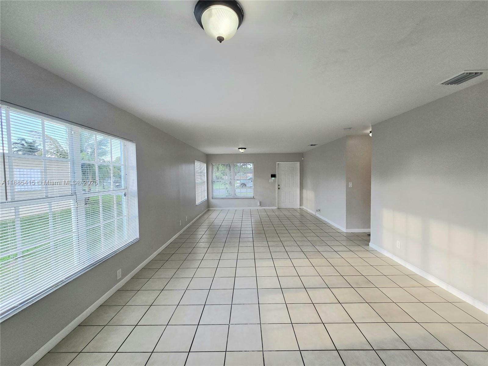 CENTRAL COMML HOMESTEAD - Residential Lease