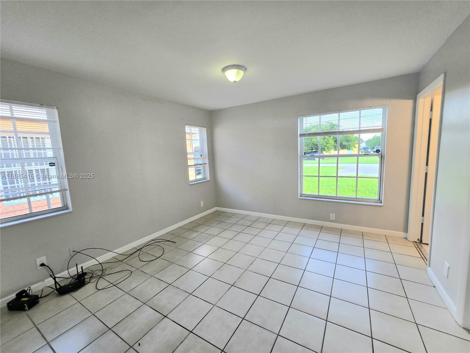 CENTRAL COMML HOMESTEAD - Residential Lease