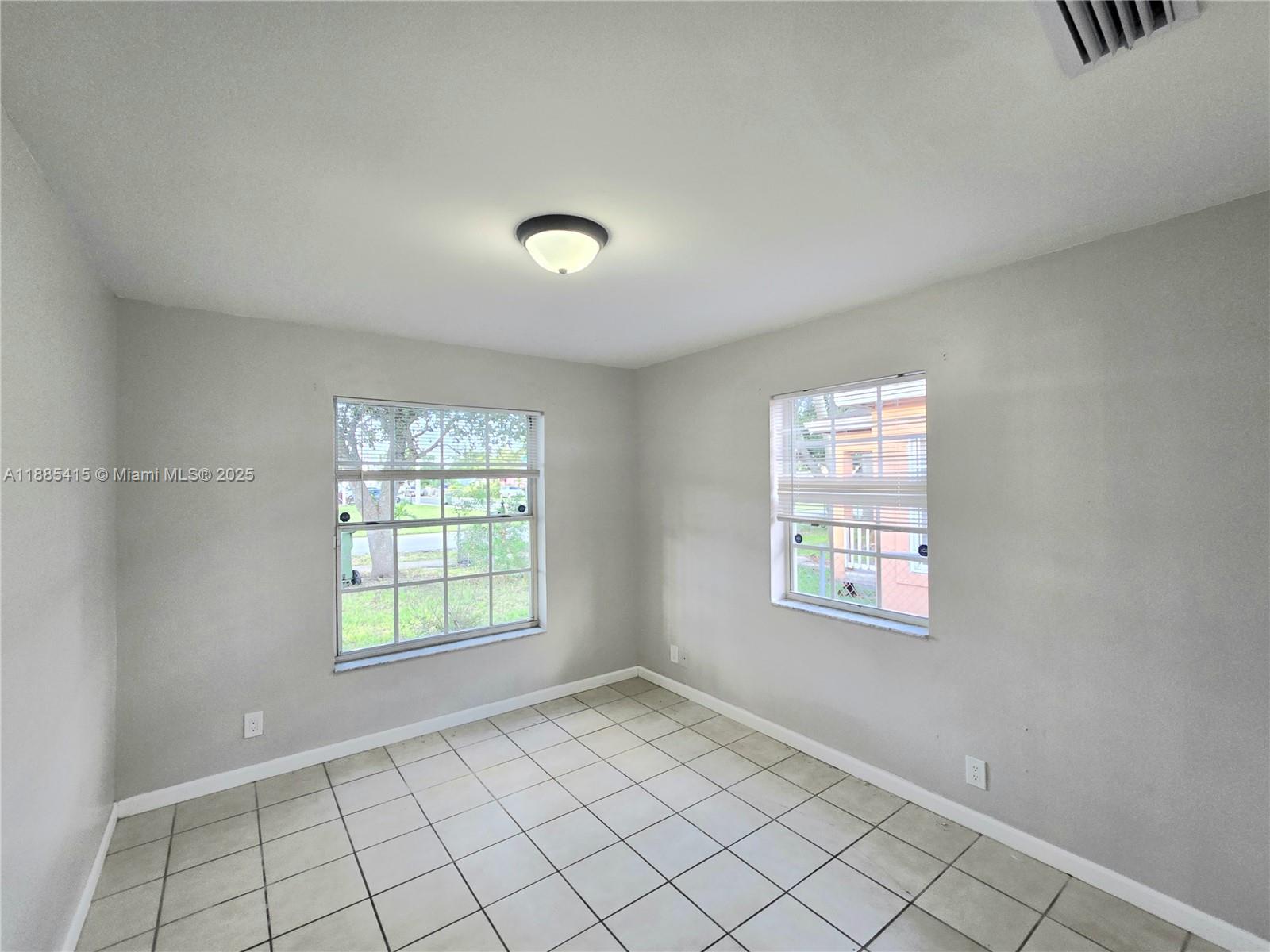 CENTRAL COMML HOMESTEAD - Residential Lease