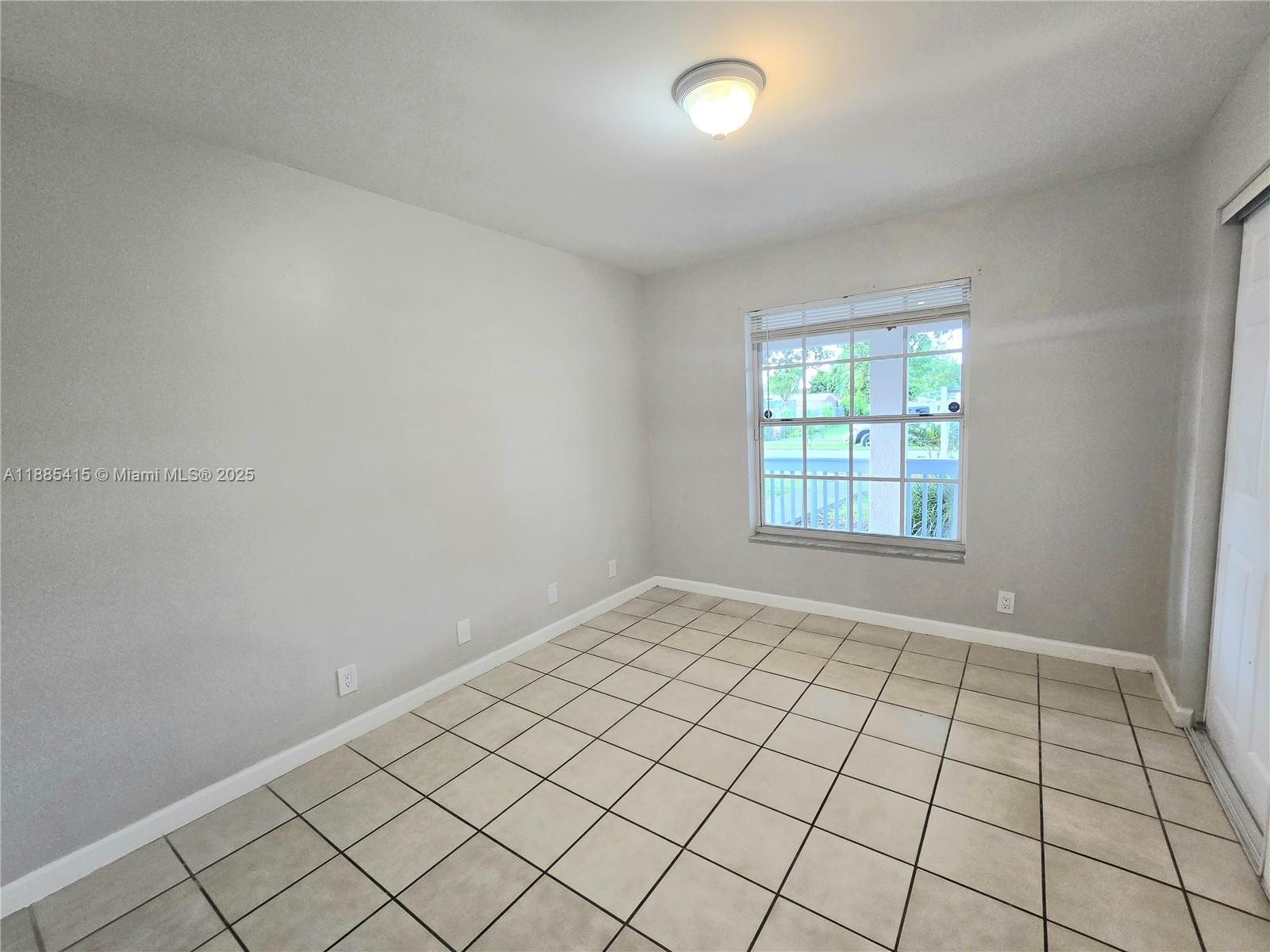 CENTRAL COMML HOMESTEAD - Residential Lease