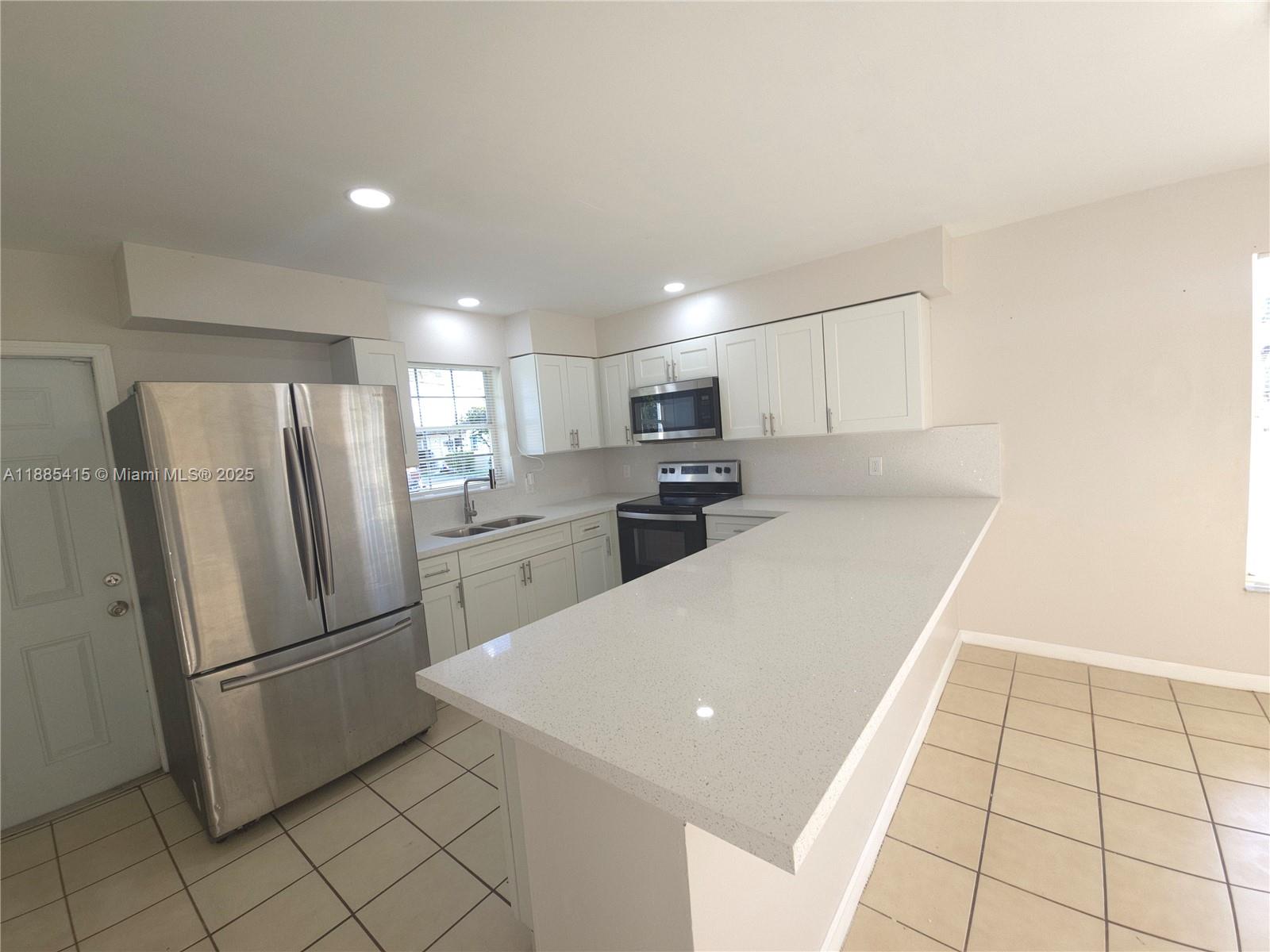 CENTRAL COMML HOMESTEAD - Residential Lease