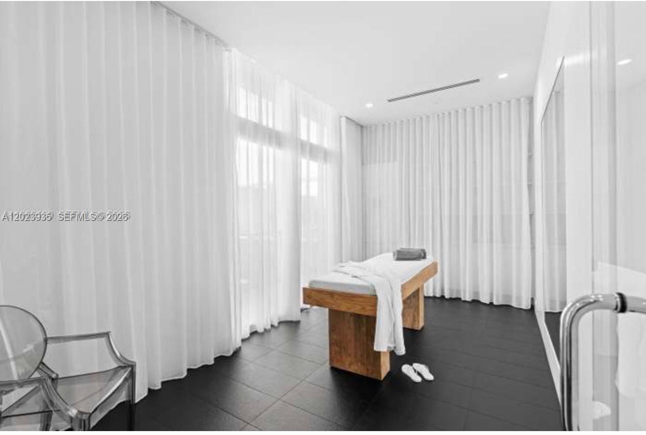 METROPICA NORTH TOWER ONE - Residential Lease