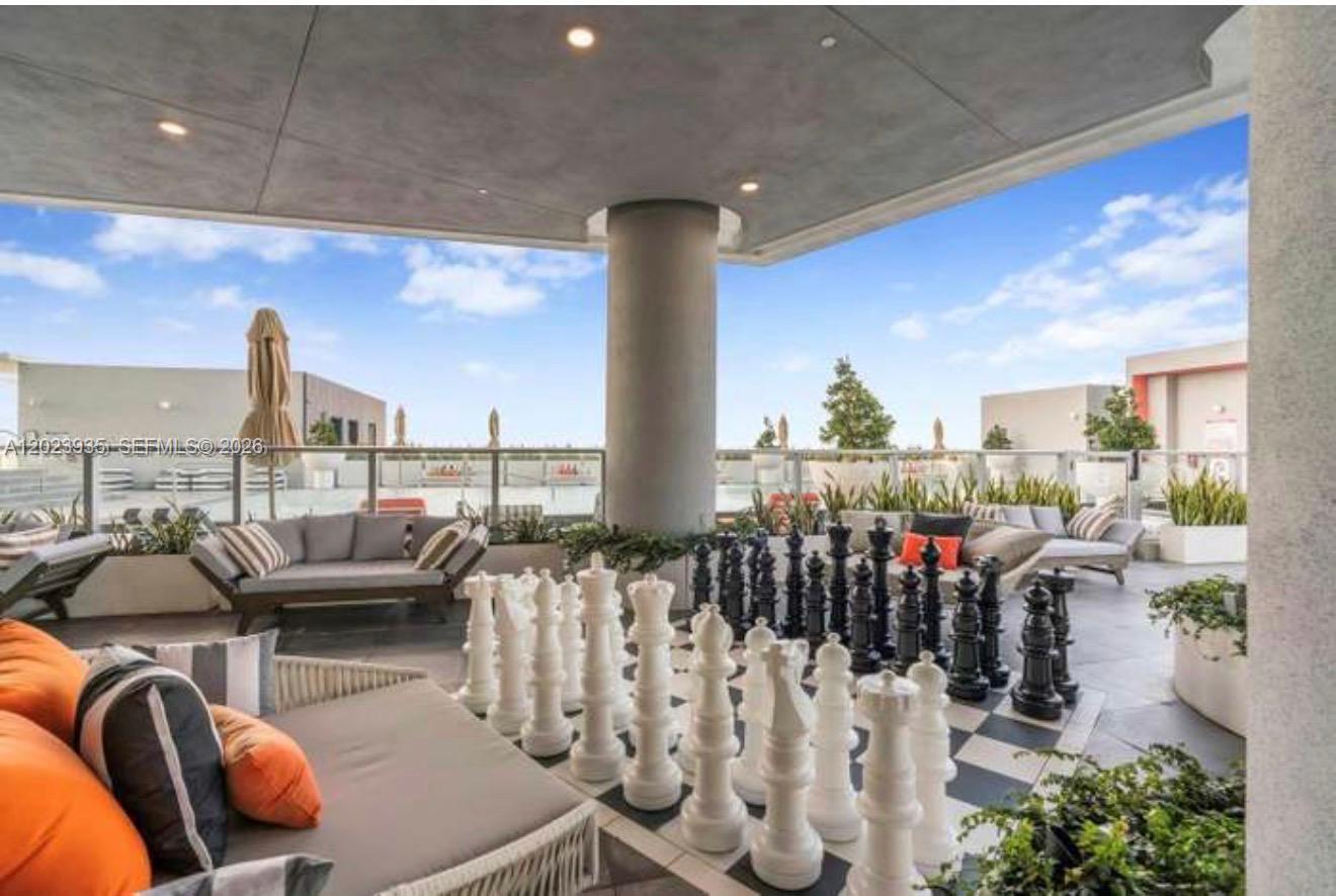 METROPICA NORTH TOWER ONE - Residential Lease