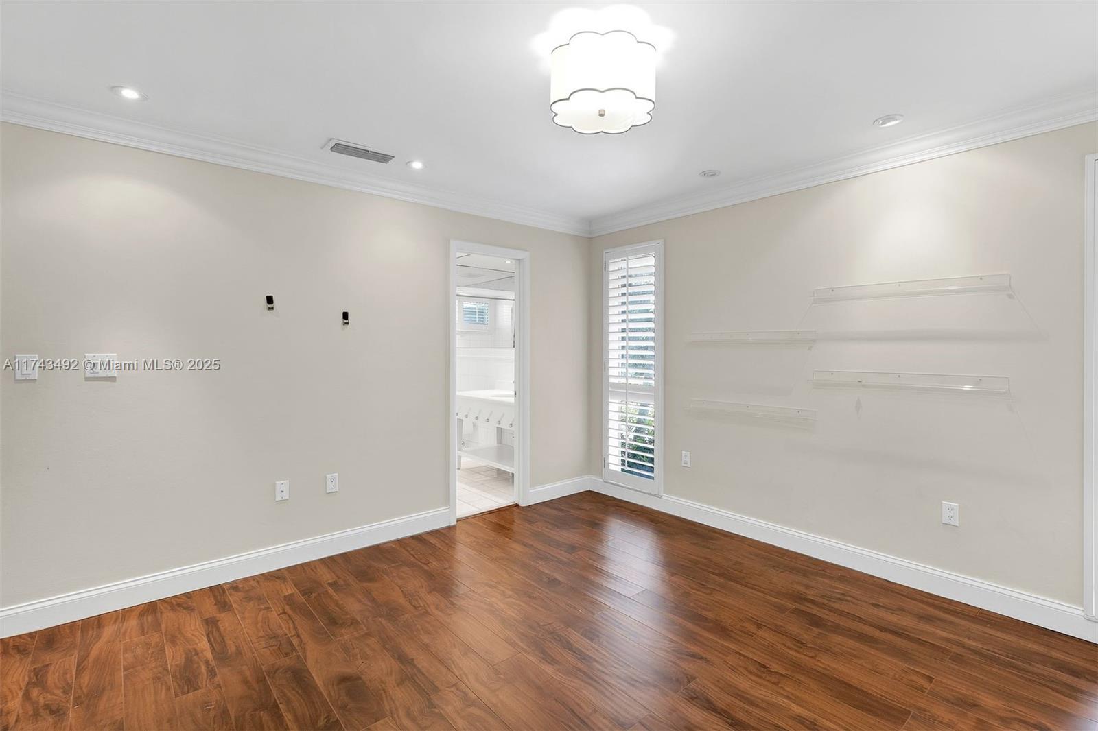 SUB OF LAGORCE ISLAND - Residential