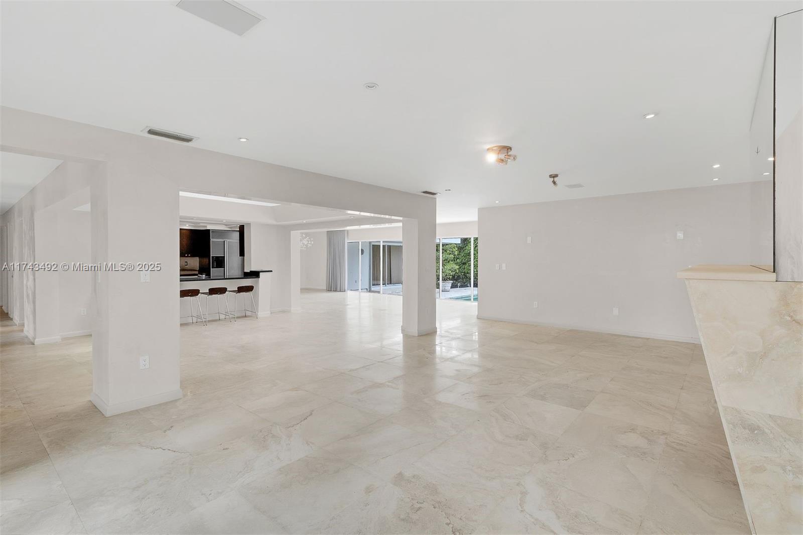 SUB OF LAGORCE ISLAND - Residential