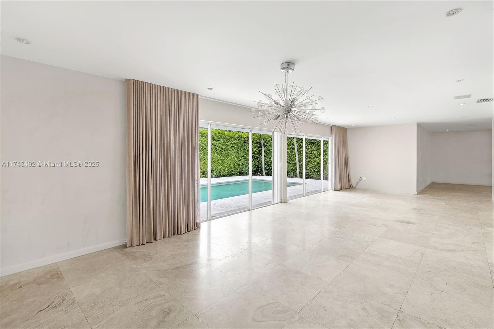 SUB OF LAGORCE ISLAND - Residential