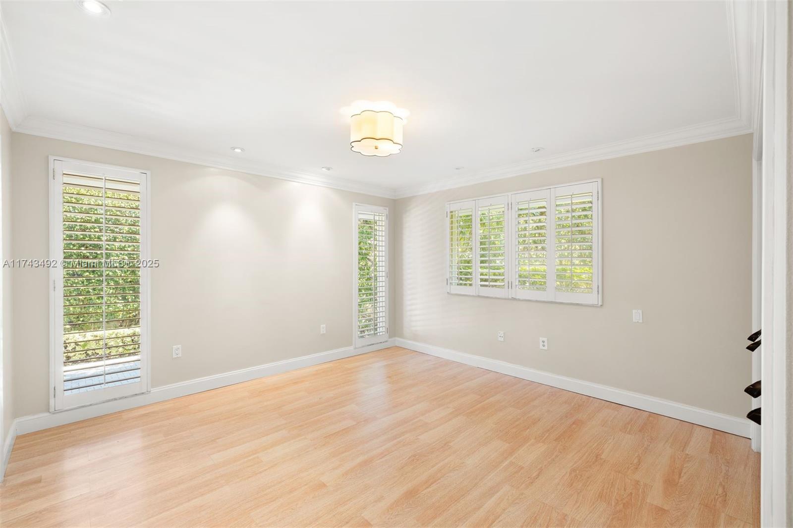 SUB OF LAGORCE ISLAND - Residential