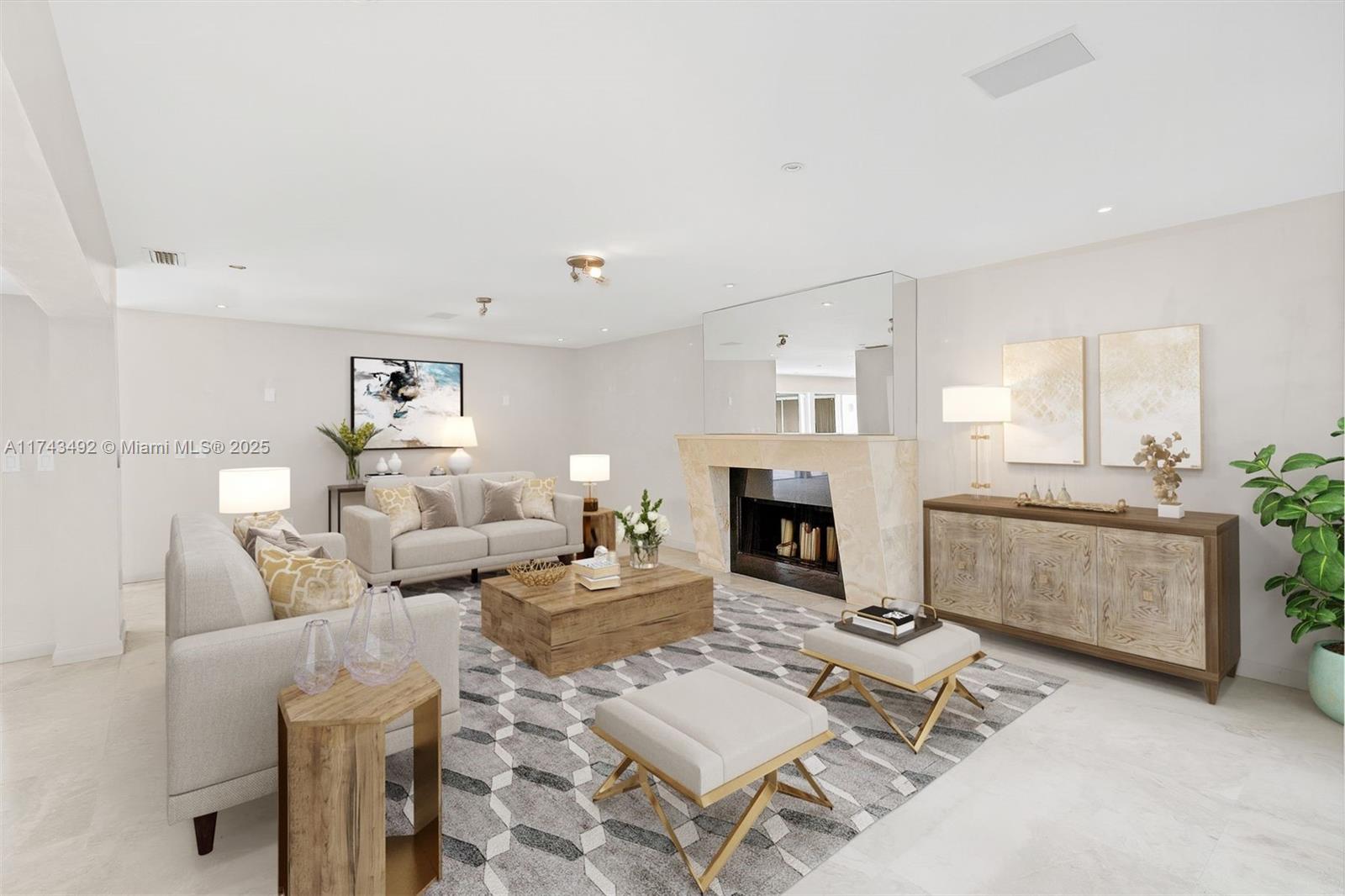 SUB OF LAGORCE ISLAND - Residential